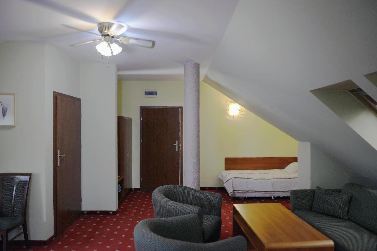 Będzin Gosciniec Czarci Mlyn B&B 외부 사진