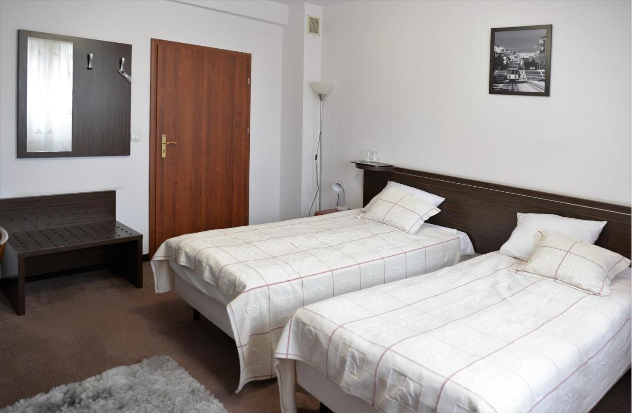 Będzin Gosciniec Czarci Mlyn B&B 외부 사진
